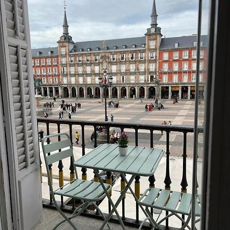 Plaza Mayor Madrid Exterior foto
